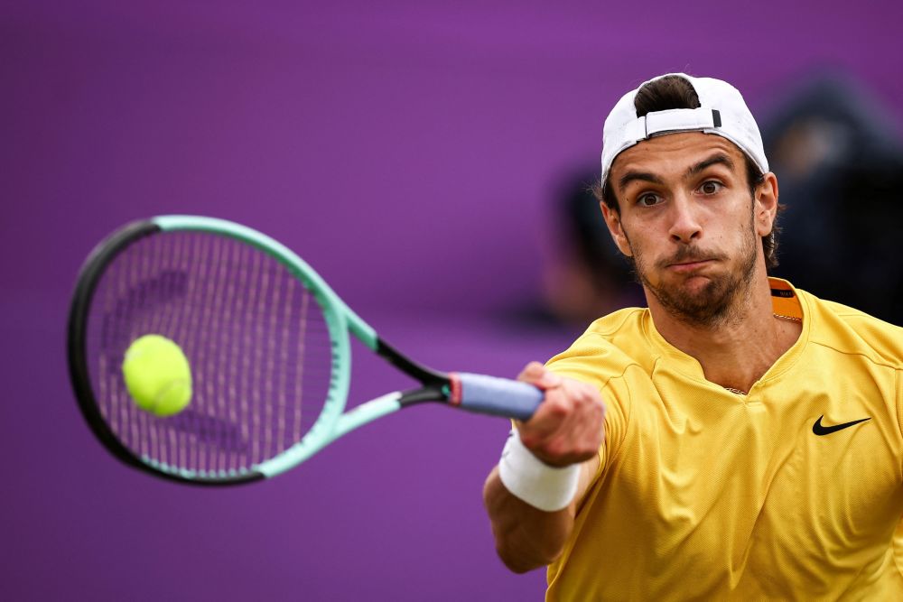 易花费巨资 易花费巨资