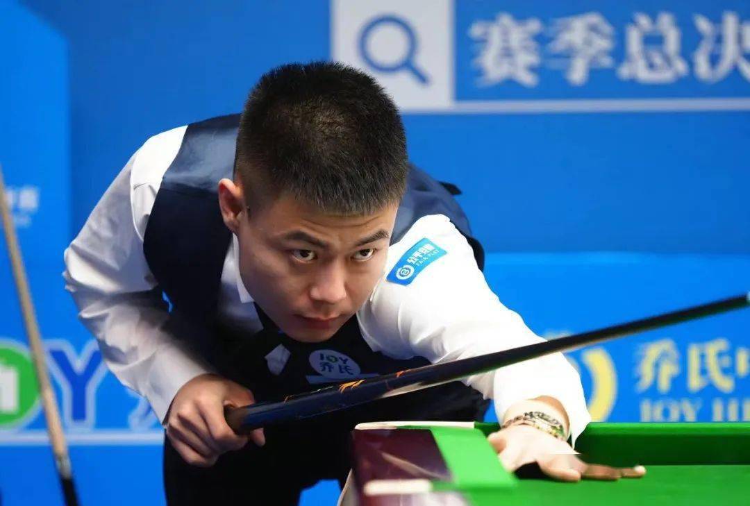 新型足球特 新型足球特