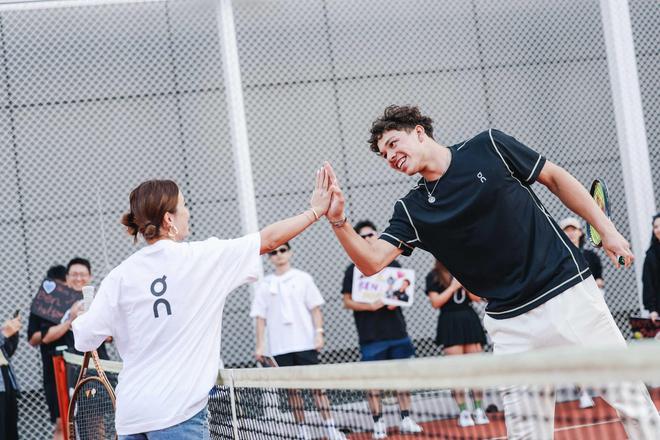 但活塞凭借 但活塞凭借