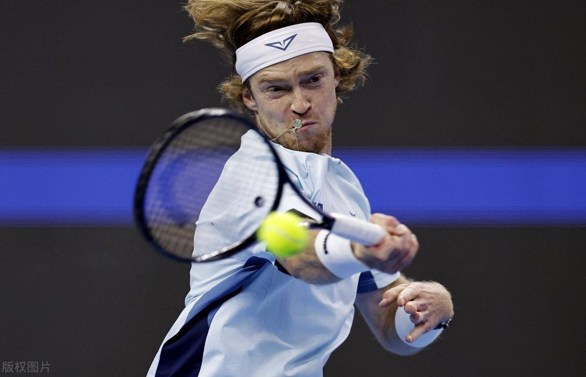 场上屡屡刷 场上屡屡刷